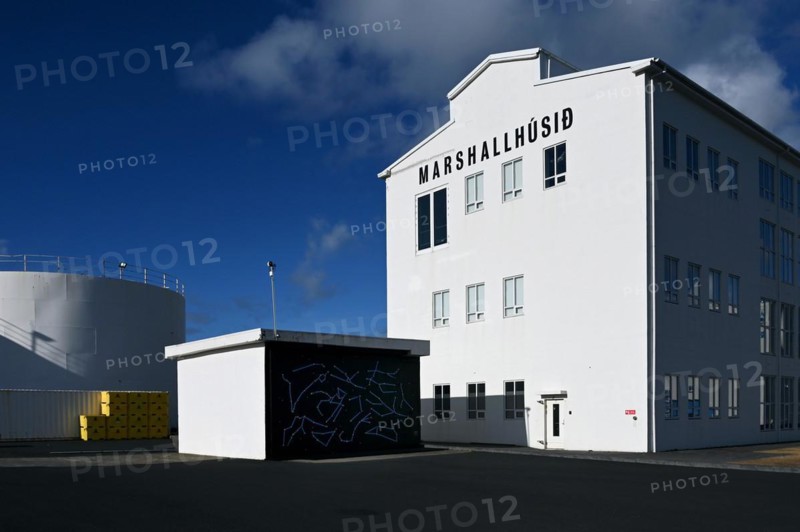 The Marshall House in the old harbour with galleries by Olafur Eliasson