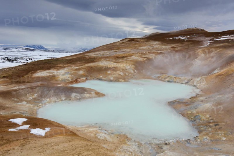 Sulphuric lake at Leirhnjukur
