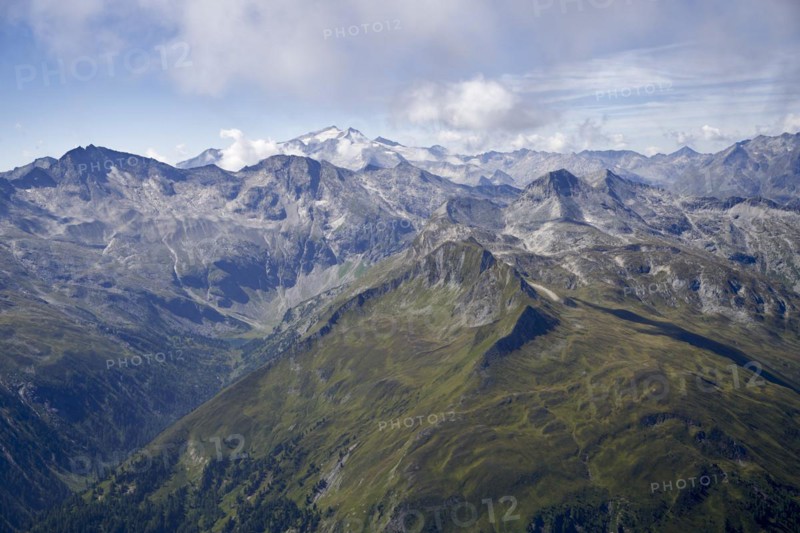 View from the summit of the Weisseck to the Hohe Tauern
