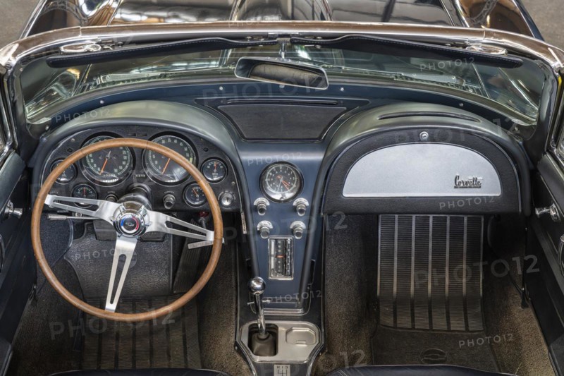 Cockpit of a US-American classic car of the brand Chevrolet