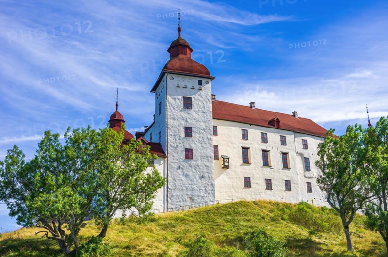 View of baroque Laeckoe Castle on Kallandsoe in Vaenern in Vaestergoetland