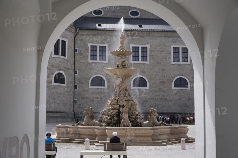 Residenzbrunnen on Residenzplatz