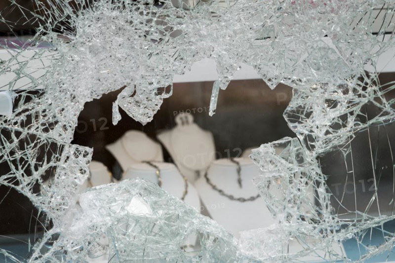 Pane Burglary Jeweller Theft