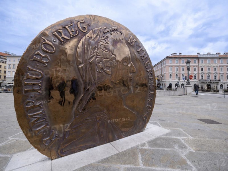 Huge 17-ton Maria Theresa thaler in Piazza del Ponterosso