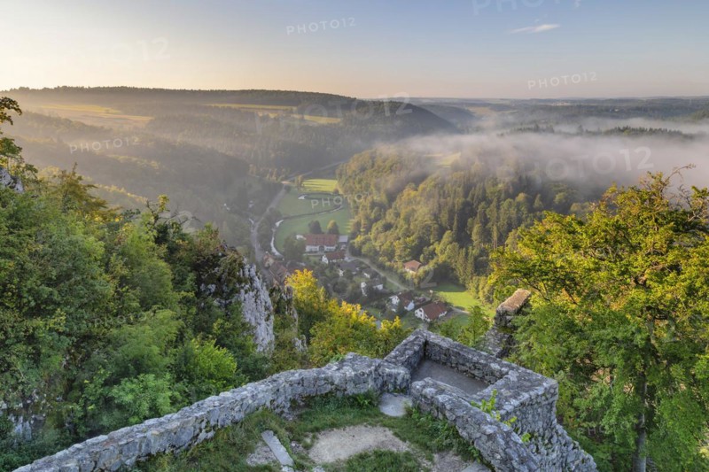 View from Hohengundelfingen Ruin into Lautertal and towards Gundelfingen