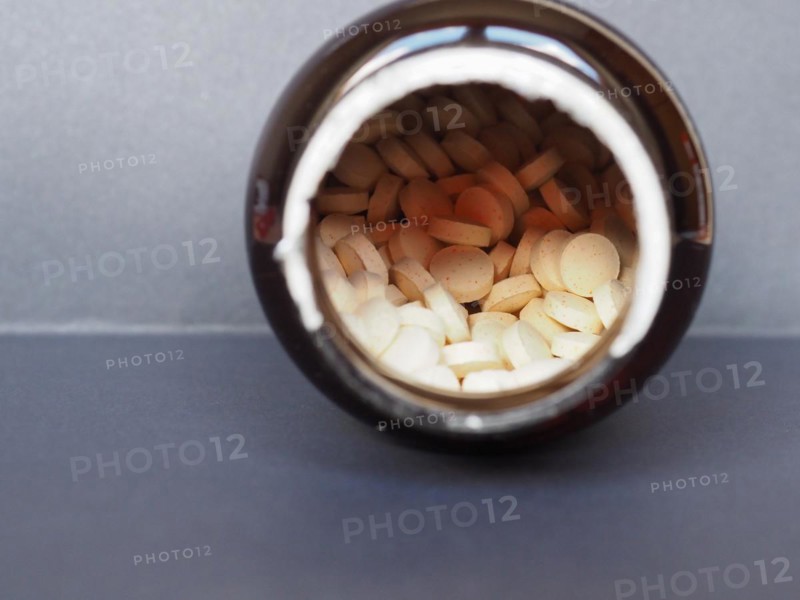 Vitamin C and D3 tablets
