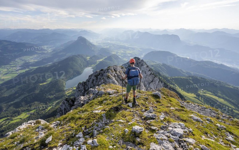 Mountaineers at the summit of the Scheffauer