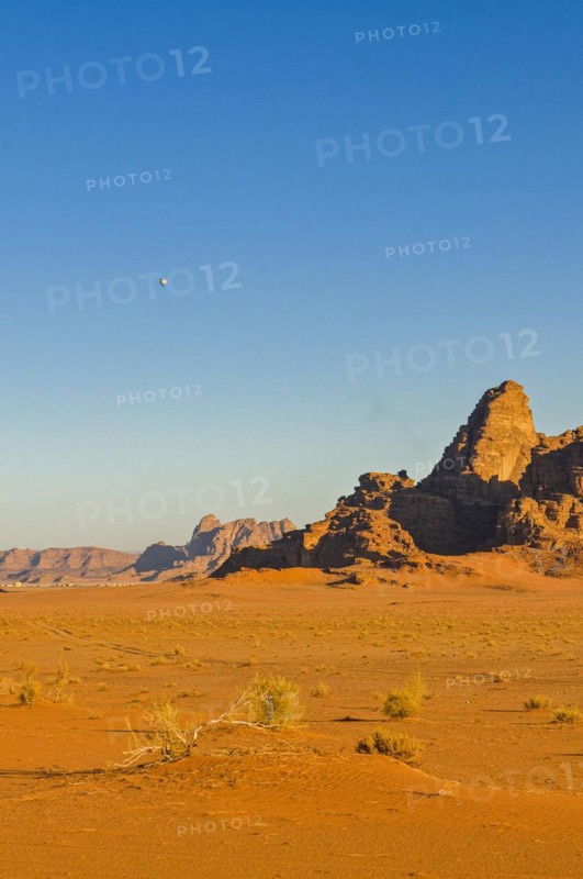 Mountainlandscape and desert in Wadi Rum
