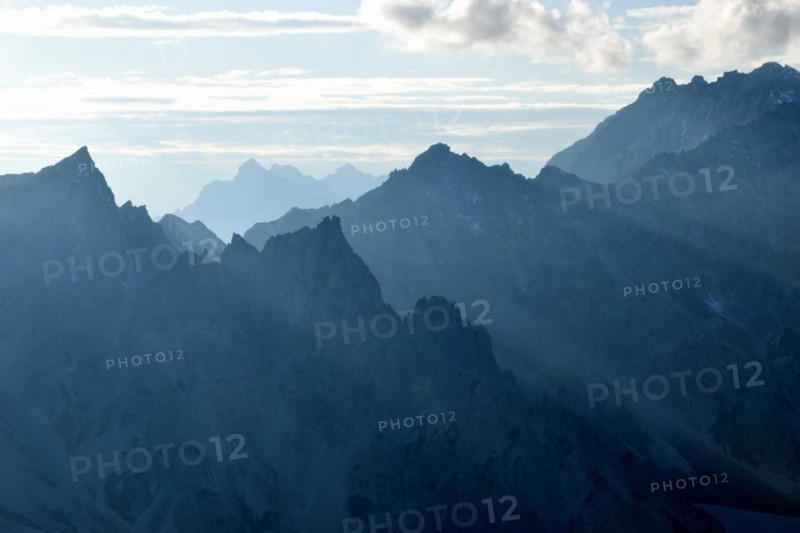 Hocheisspitze and other peaks in Wimbachgries in the backlight