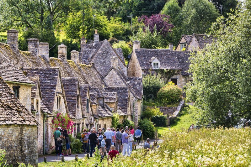 Group of tourists in the famous Arlington Row