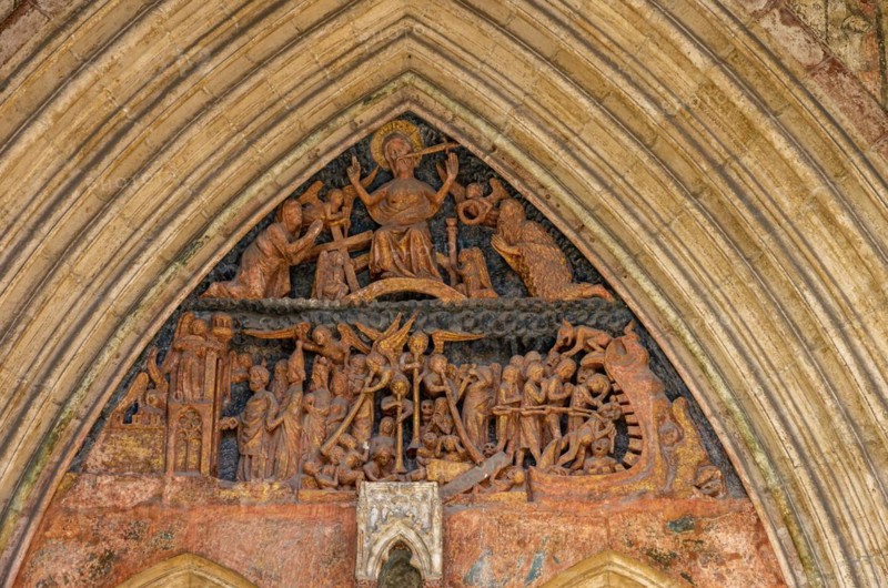Tympanum of the court portal with a late Gothic depiction of the Last Judgement