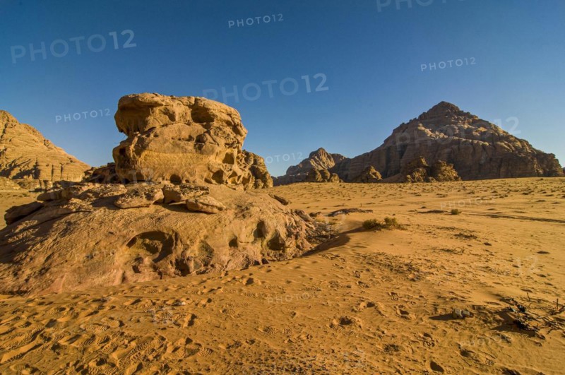 Mountainlandscape and desert in Wadi Rum