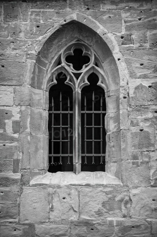Gothic tracery window in a sacred building using the example of the Regiswindis Chapel