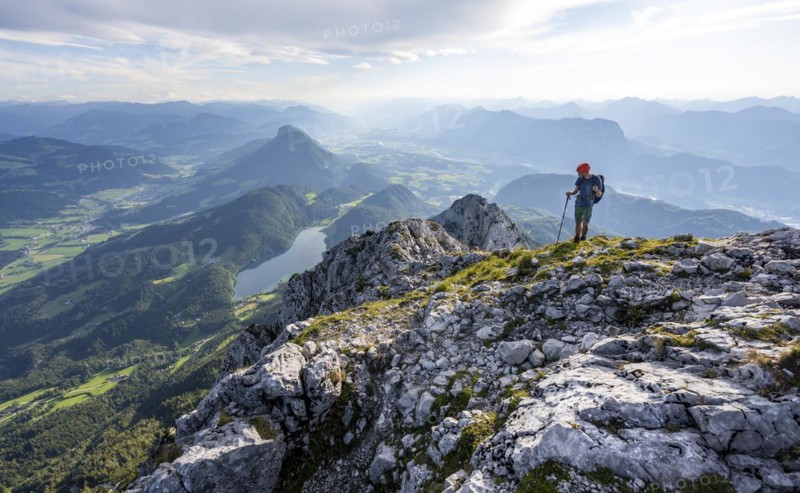 Mountaineers at the summit of the Scheffauer