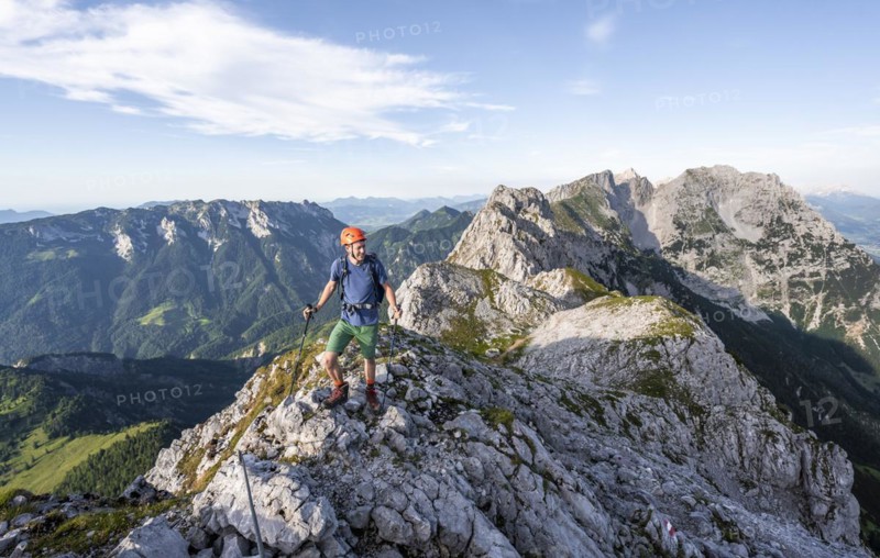 Mountaineers at the summit of the Scheffauer