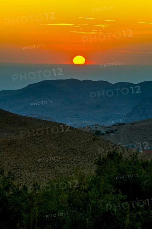 Village in valley near fortress Shobak