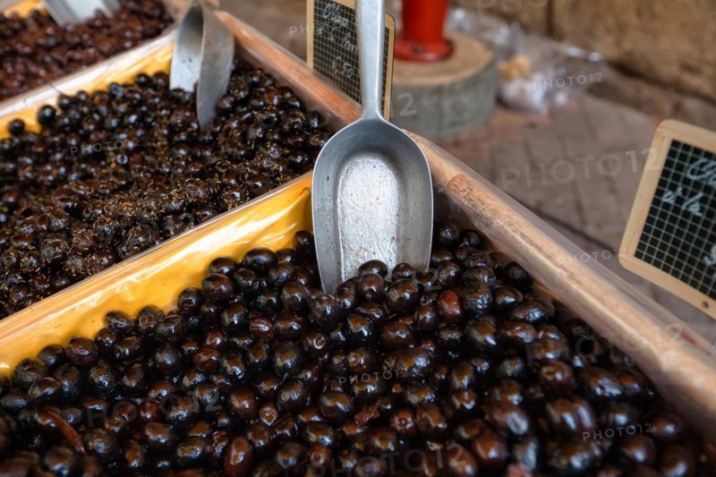 Olives at the market of L'Isle-sur-la-Sorgue