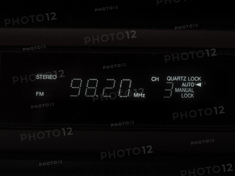 Stereo FM radio display