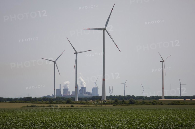 Lignite-fired power plant on the edge of the Garzweiler open-cast lignite mine