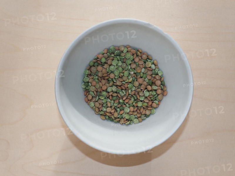 Lentils and peas in a bowl