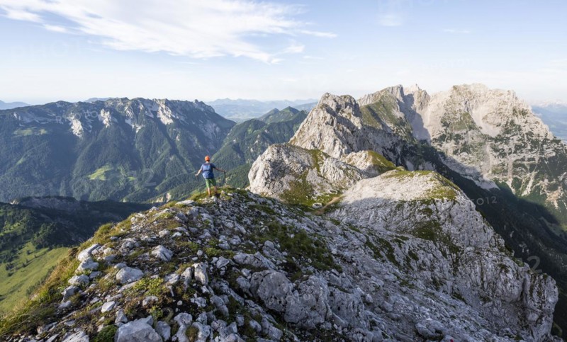 Mountaineers at the summit of the Scheffauer