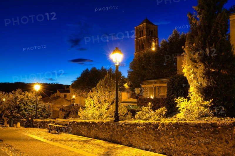 Evening atmosphere in Moustiers-Sainte-Marie