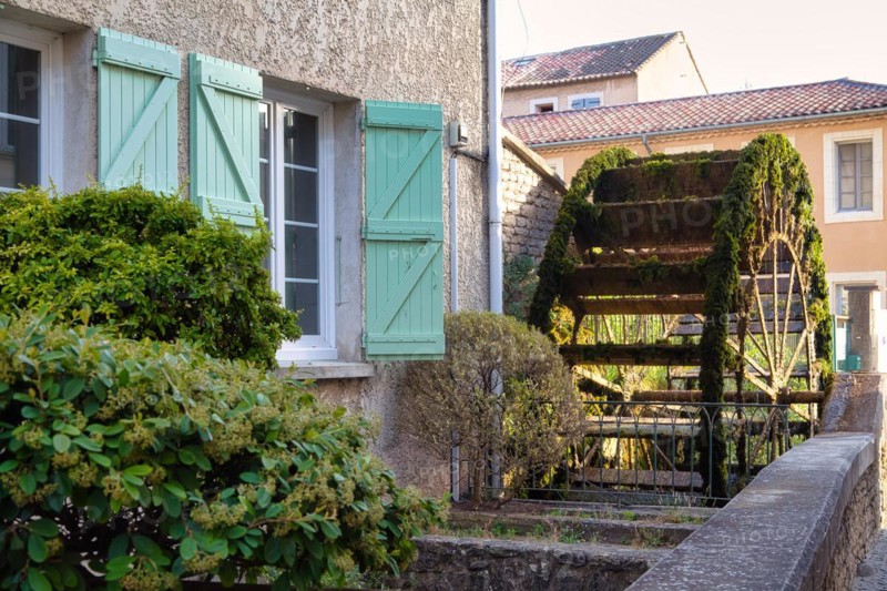 Water wheel in L'Isle-sur-la-Sorgue