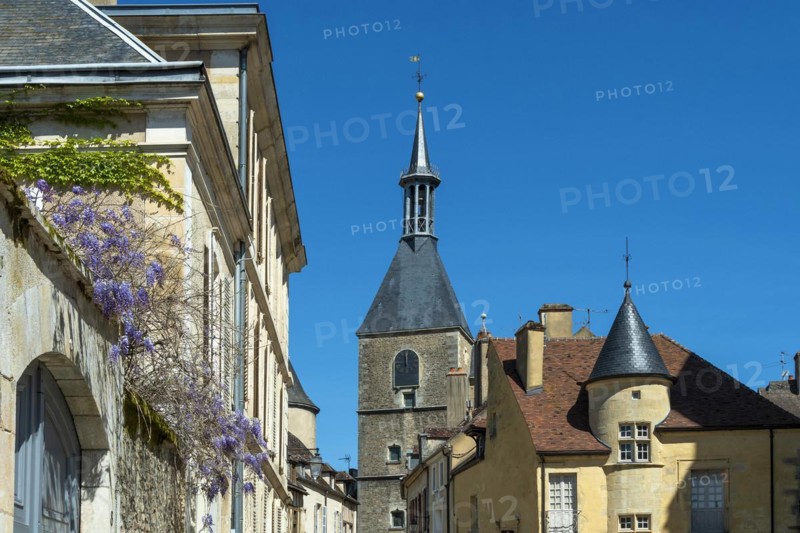 Semur en Auxois. Cote d'Or department. Morvan regional natural park. Bourgogne Franche Comte. france