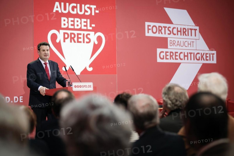 Making progress out of change. A discussion on the occasion of the 160th birthday of the SPD with the award of the August Bebel Prize to Franz Muentefering. Here: Hubertus Heil