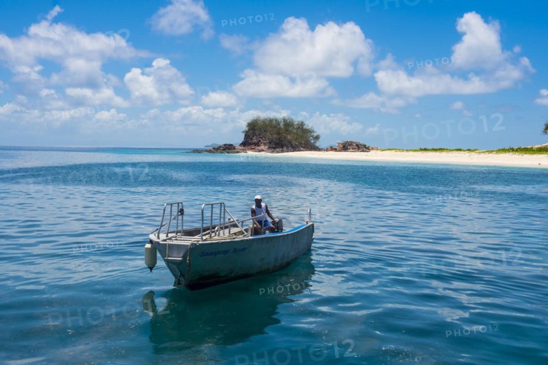Motorboat bringing tourists to Monuriki or Cast away island