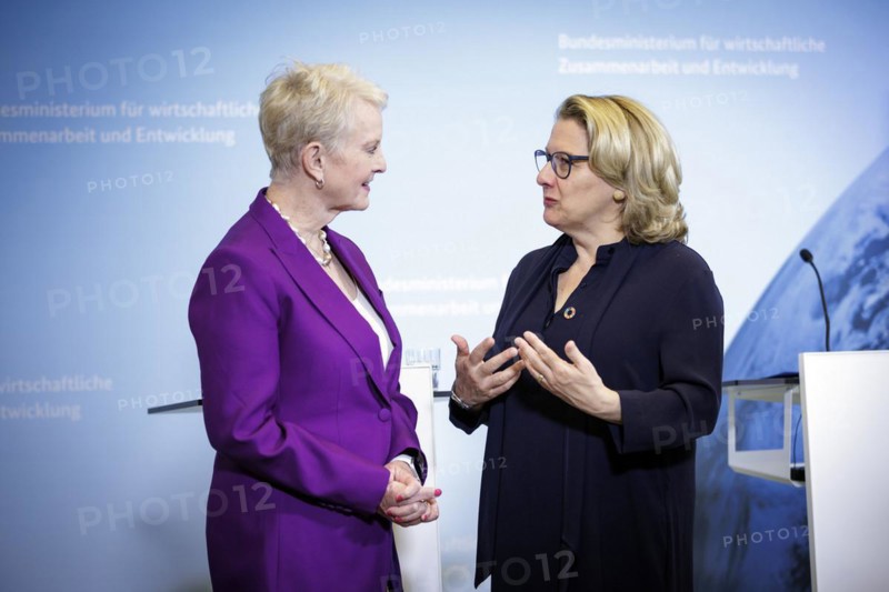 (R-L) Svenja Schulze, Federal Minister for Economic Cooperation and Development, and Cindy McCain, Executive Director World Food Programme (WFP), hold a joint press conference on the commitment to tackle the global hunger crisis at the Federal Ministry for Economic Cooperation and Development. Berlin, 25.05.2023., Berlin, Germany, Europe