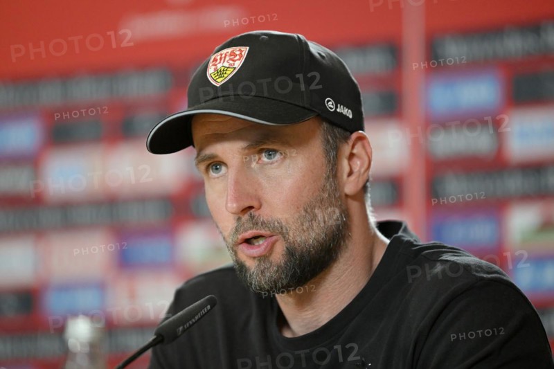 Press conference with coach Sebastian Hoeness VfB Stuttgart