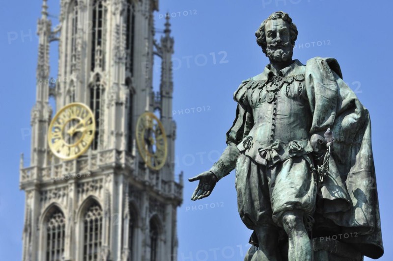 Statue of the Flemish Baroque painter Peter Paul Rubens in front of the Cathedral of Our Lady in Antwerp