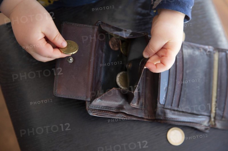 Topic: Poverty in families in Germany.