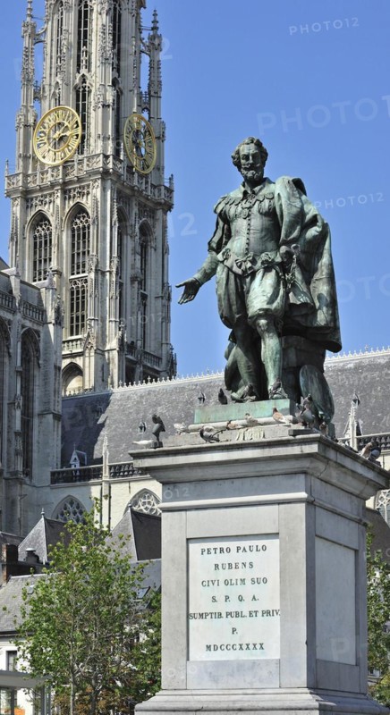 Statue of the Flemish Baroque painter Peter Paul Rubens in front of the Cathedral of Our Lady in Antwerp