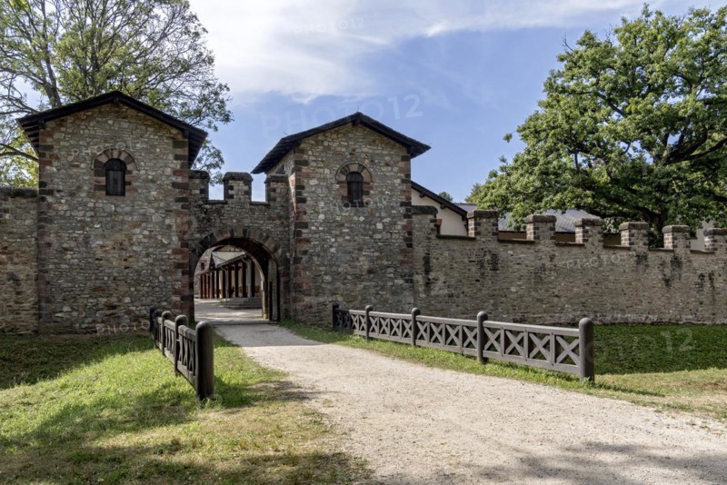 Eastern gate Porta Pricipalis Sinistra