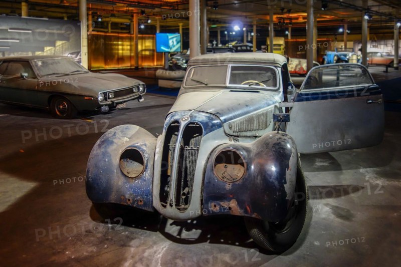 Rusty and dusty 1938 BMW 327 28 touring coupe