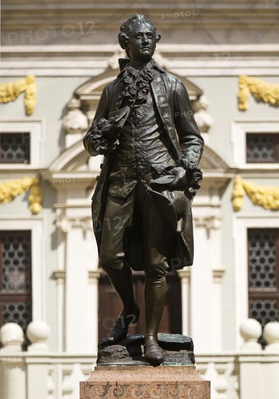 Bronze statue of Goethe by Carl Seffner on the Naschmarkt in front of the Old Stock Exchange