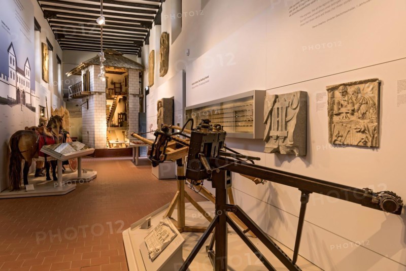 Exhibition of weapons