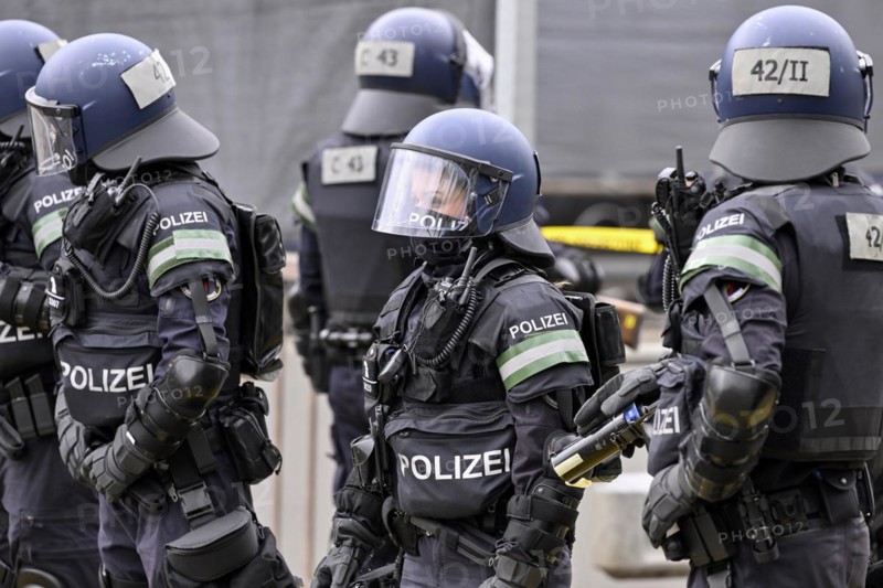 Police Policewoman Protective Gear