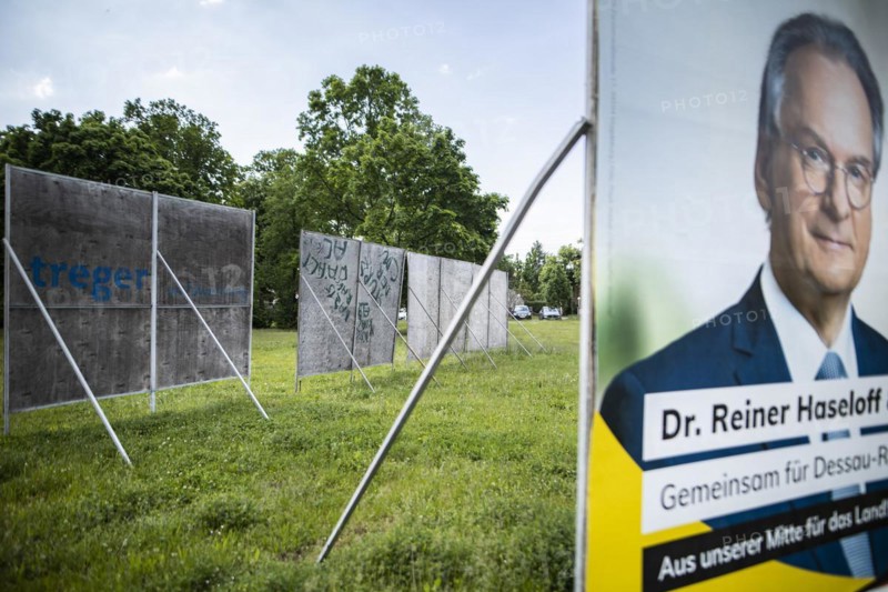 Large-format election posters of Reiner Haseloff