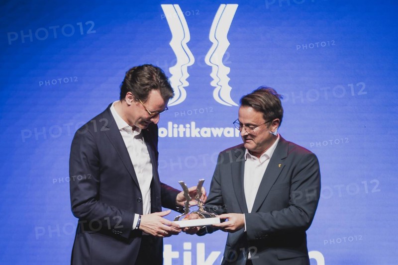 (R-L) Xavier Bettel, Prime Minister of Luxembourg, and Hendrik Wuest, CDU, Minister President of North Rhine-Westphalia, photographed at the Politikawards in Berlin, 22.05.2023., Berlin, Germany, Europe