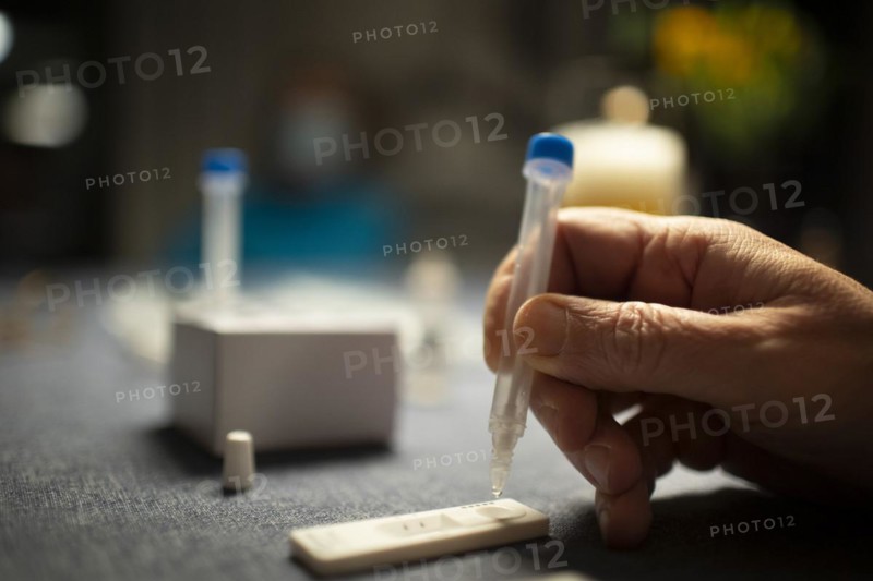 Topic: Antigen rapid test. Self-testing with Coronatest in private