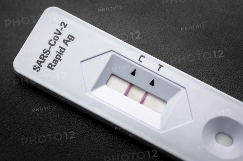 Positive SARS Cov-2 antigen test. Berlin