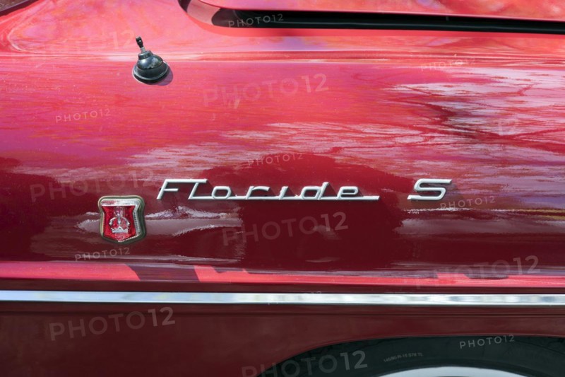 Logo of the Renault Caprio Floride S