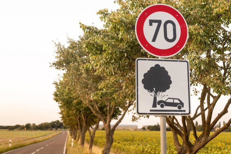 Danger of accidents on the country road