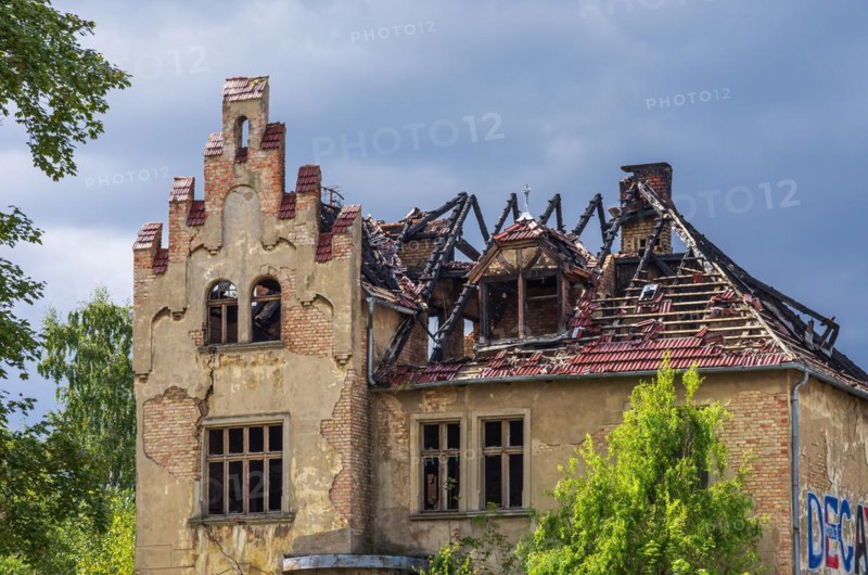 Burnt ruins of the old city villa at Schuetzenstrasse 5 after a fire in the night of 9 to 10 August 2014