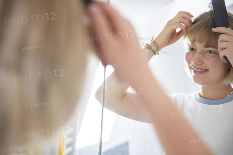 Subject: 18 year old woman. Self-love of a young woman.