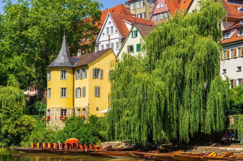 Hoelderlinturm and Stocherkaehne as part of the ensemble of the historic Neckar front