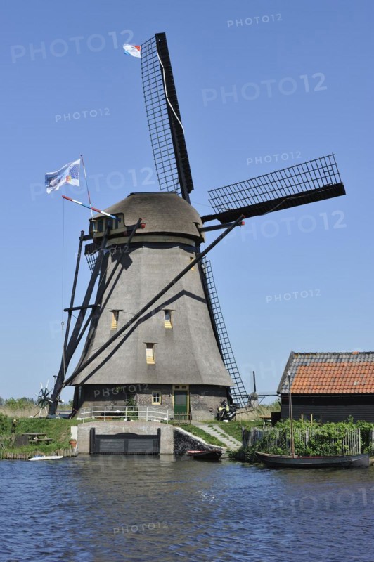 Thatched polder windmill at Kinderdijk